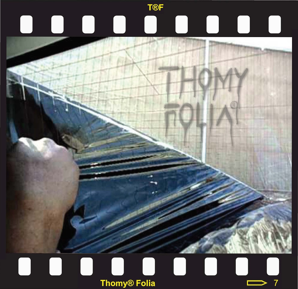 Thomy® szakszerű fólia eltávolítás - fólia leszedés hátsó fűtőszálas szélvédőről